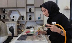 Çapa yapan eller artık gümüşe şekil veriyor