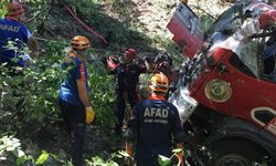 Yangına müdahale eden arazöz devrildi: 1 işçi hayatını kaybetti