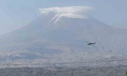 Iğdır’da yüksek gerilim hatları için helikopterle korumalar takılıyor