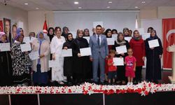 Aile eğitimi kursiyerlerine belge töreni