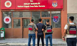 Hakkari'de araması bulunan 2 kişi yakalandı