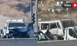 Yüksekova’da Kamyonet ile Minibüs Çarpıştı: 5 Yaralı