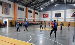 Yüksekova’da öğretmenler günü turnuvasına rekor katılım