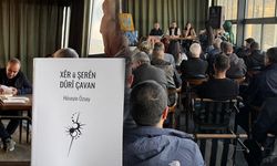 Yüksekova’da Yazar ve Ressam Hüseyin Özsoy Okurlarıyla Buluştu