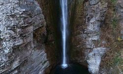 Mutki’nin saklı cenneti Gümüşkanat Şelalesi hayranlık uyandırıyor