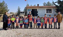 Siverek’te köy okulu öğrencilerine ağaç sevgisi ve çevre bilinci eğitimi