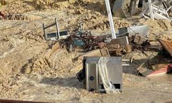 Alanya’da taşan dere 5 yıldızlı otelin sahildeki kafesini yıktı