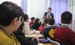 Cizre’de öğrencilere MEBİ’nin eğitimdeki etkisi anlatıldı