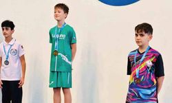 Elazığ paletli yüzme yarışlarında dünya 3.’sü oldu