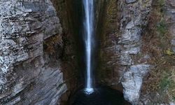 Mutki’nin saklı cenneti Gümüşkanat Şelalesi hayranlık uyandırıyor