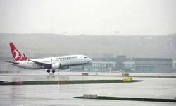 Yüksekova’da olumsuz hava koşulları uçak seferini iptal ettirdi