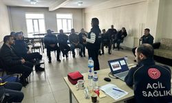 Yüksekova’da itfaiye personeline ilk yardım eğitimi verildi