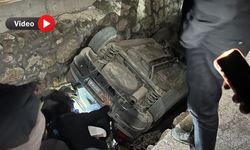 Yüksekova pizok yolunda araç kanala uçtu: 1 yaralı