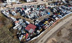 Elazığ’da yediemin otoparkında yosun tutan araçlar: 500 milyon TL’lik servet çürüyor