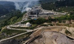 Çevreye yaydığı kötü kokular ile gündemdeydi, şimdi ise maaşlarını alamayan işçilerin eylemi ile gündemde