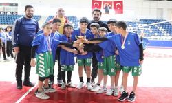 Hakkâri’de Okul Sporları Voleybol İl Birinciliği Tamamlandı