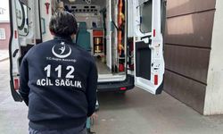 Ehliyetsiz ve alkolü sürücü ters şeride girerek kaza yaptı: 2 yaralı