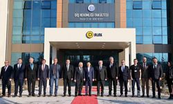 Türkiye’nin en büyük diş hastanesi ilk hastalarını aldı