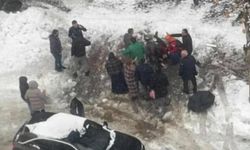 Çatıdan düşen kar kütlesinin altında kalan kadın hayatını kaybetti