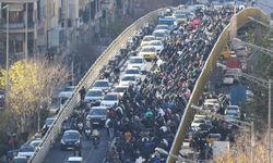 İran'da bilanço ağırlaşıyor; 42 Ölü,2 bin 777 gözaltı