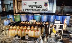 Van’da kaçak akaryakıt ve sentetik hap ele geçirildi