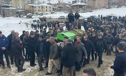 Eski Başkan Kılınç Hakkari'de toprağa verildi!