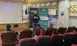 Ağrı’da basın mensuplarına yönelik yapay zekâ destekli medya uzmanlığı eğitimi başladı