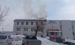 Yüksekova’da Okul Bacasındaki Duman Üzerine Belediye Ekipleri Denetim Yaptı