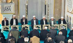 Depremde hayatını kaybedenler Hakkari’de anıldı