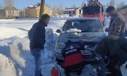 Van’da seyir halindeki otomobil yandı