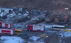 Nazik Gölü’nün donan yüzeyi görsel şölen sunuyor