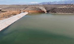 Doluluk oranı maksimum seviyeye ulaşan Sultansuyu Barajı’nda kapak açıldı