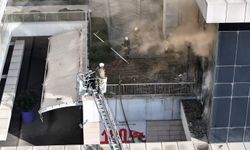 Bağcılar’da alışveriş merkezinin içindeki gece kulübünden alevler yükseldi