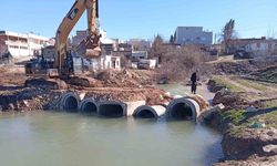 Mardin Büyükşehir Belediyesi Kızıltepe’de tahrip olan köprünün yerine yeni köprü inşa etti
