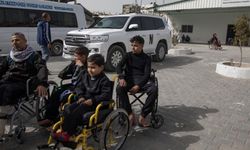 Refah'ın çift yönlü açılışının ilk gününde 12 kişi Mısır'a geçti