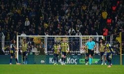 Fenerbahçe evinde farklı yenildi