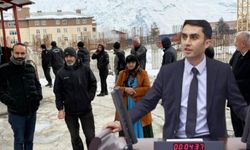 Vekil Parlak’tan Hakkari’de seyyar satıcıların tutuklanmasına sert tepki