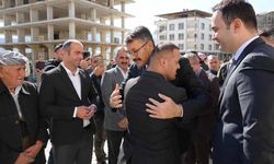 Vali Çelik’ten Derecik'e Veda Ziyareti