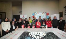 Ümraniye’de sevgi dolu buluşma: 10 özel gencin doğum günü bir arada kutlandı