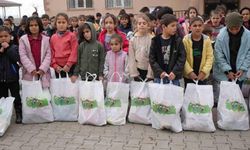Muş’un ücra köylerindeki bin çocuğa bayram sevinci