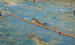 Şanlıurfa’da minik yüzücülerden 24 madalya