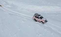 Tatvan’da rahatsızlanan hasta paletli ambulansla kurtarıldı