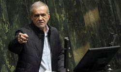 Pezeşkiyan: "Halk, Amerikan demokrasisini yöneten İsrailli krallardan yoruldu"