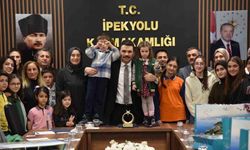 Van’da kitap okuma yarışmasında dereceye girenler ödüllendirildi