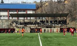 Yüksekova Spor sahasında Trabzonspor ile berabere kaldı