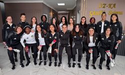 Yüksekova’da Kadın Futbolculara 8 Mart’ta Anlamlı Jest