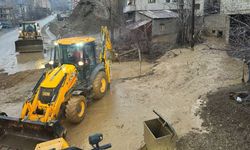 Şemdinli’de Heyelan Paniği: Vatandaşlar Evlerinden Dışarı Çıktı