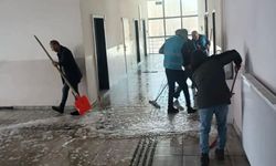 Yüksekova’da yükümlüler köy okulunu yeniledi