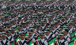 Savaş devam ederken İran'dan tartışma yaratan karar!