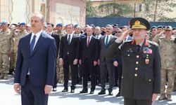 Hakkâri’nin kurtuluşu törenlerle kutlandı